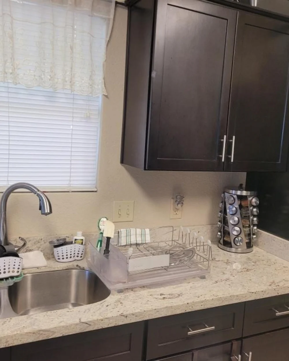 Kitchen sink after organizing